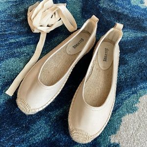 Soludos Espadrilles with ankle ties US6.5-7